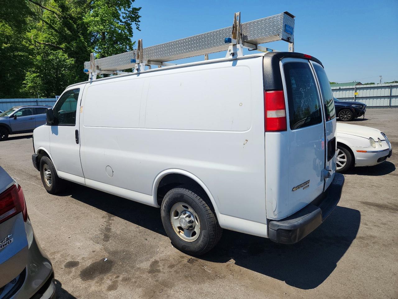 1GCWGFCG0F1114181 · 2015 CHEVROLET EXPRESS G2500 · 2/13