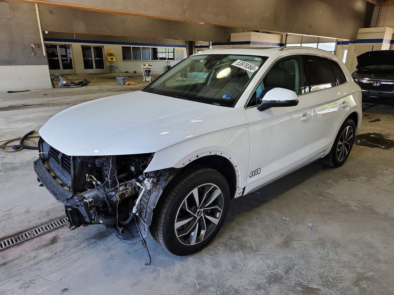 WA1AAAFYXM2004209 · 2021 AUDI Q5
