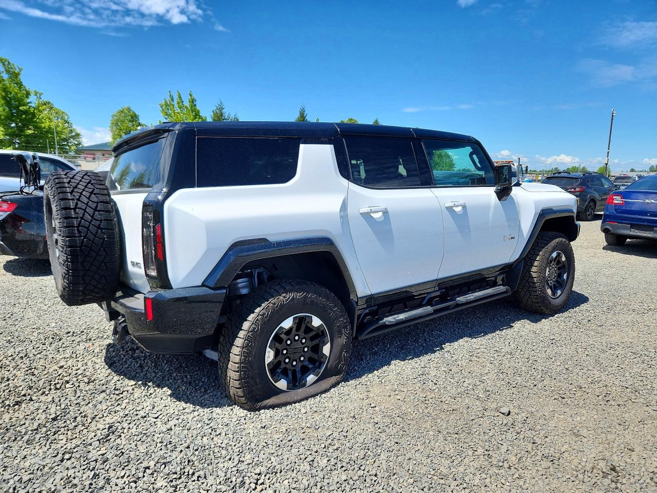 1GKB0NDE6RU109441 · 2024 GMC HUMMER SUV · 3/14