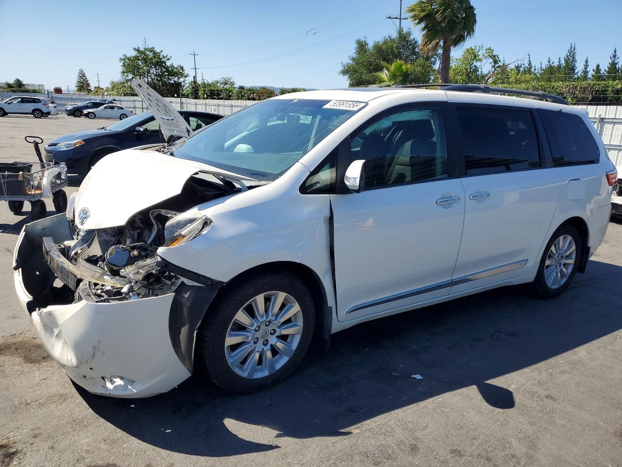 5TDDK3DC6FS108517 · 2015 TOYOTA SIENNA