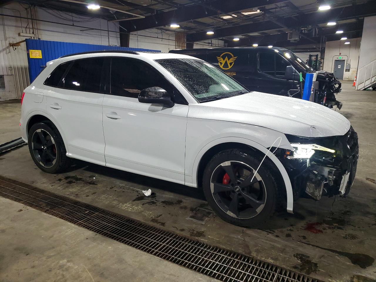 WA1C4AFY4L2100352 · 2020 AUDI SQ5 · 4/13