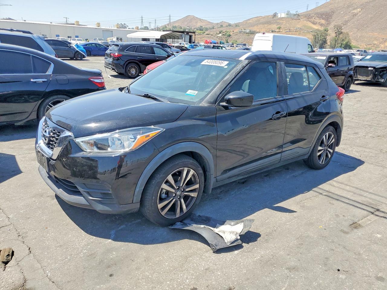 3N1CP5CVXLL506040 · 2020 NISSAN KICKS