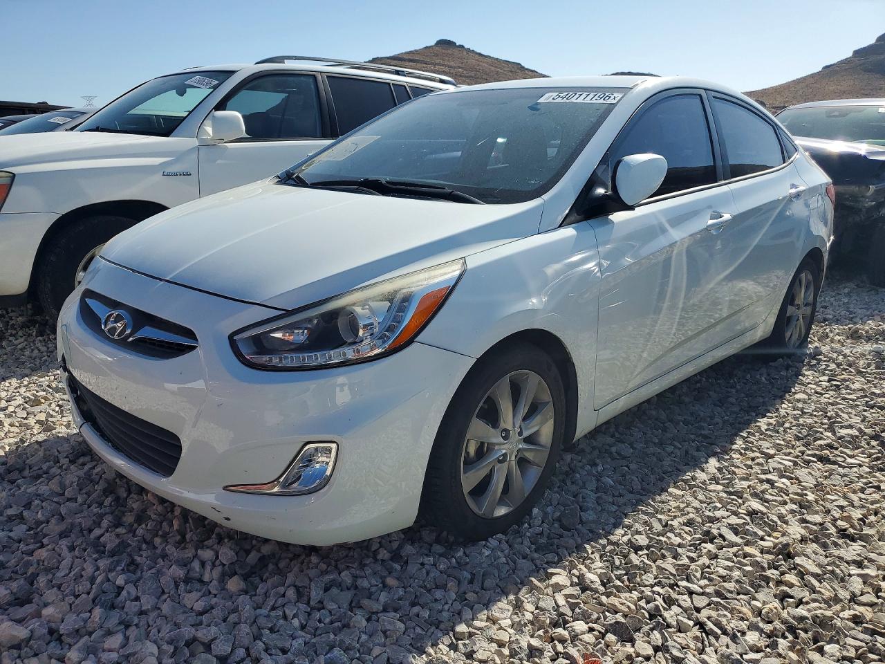 KMHCU4AE9EU775282 · 2014 HYUNDAI ACCENT
