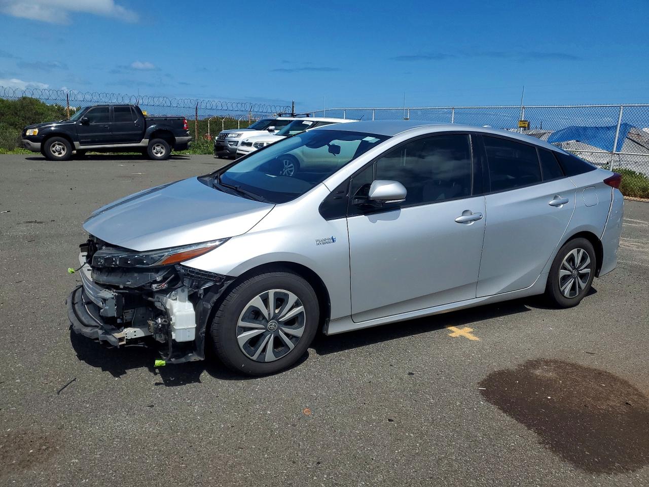 JTDKARFP5H3044133 · 2017 TOYOTA PRIUS PRIME