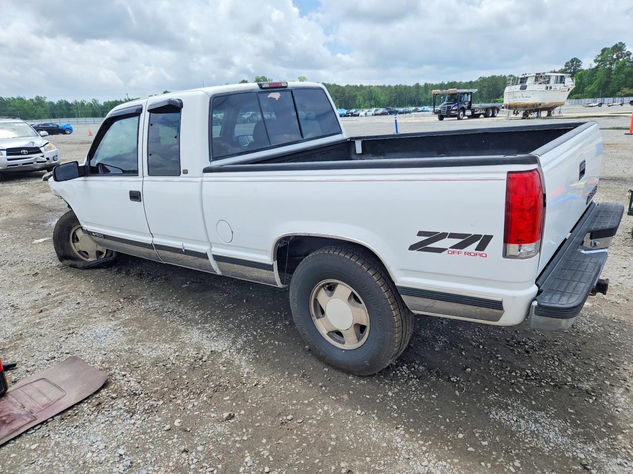 2GCEK19R6W1221378 · 1998 CHEVROLET GMT-400 · 2/12