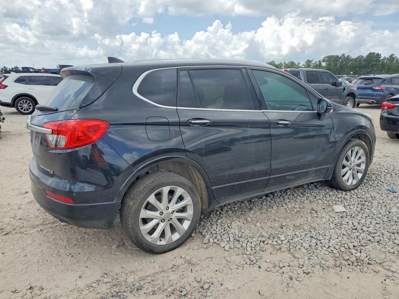 LRBFXESXXHD197906 · 2017 BUICK ENVISION · 3/13