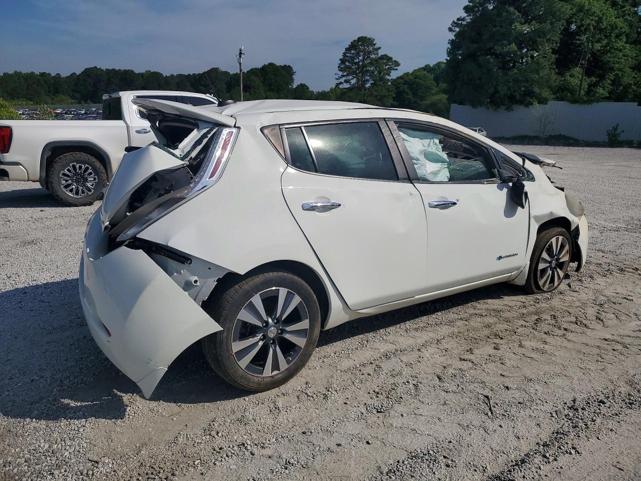 1N4AZ0CP4FC322219 · 2015 NISSAN LEAF · 3/12