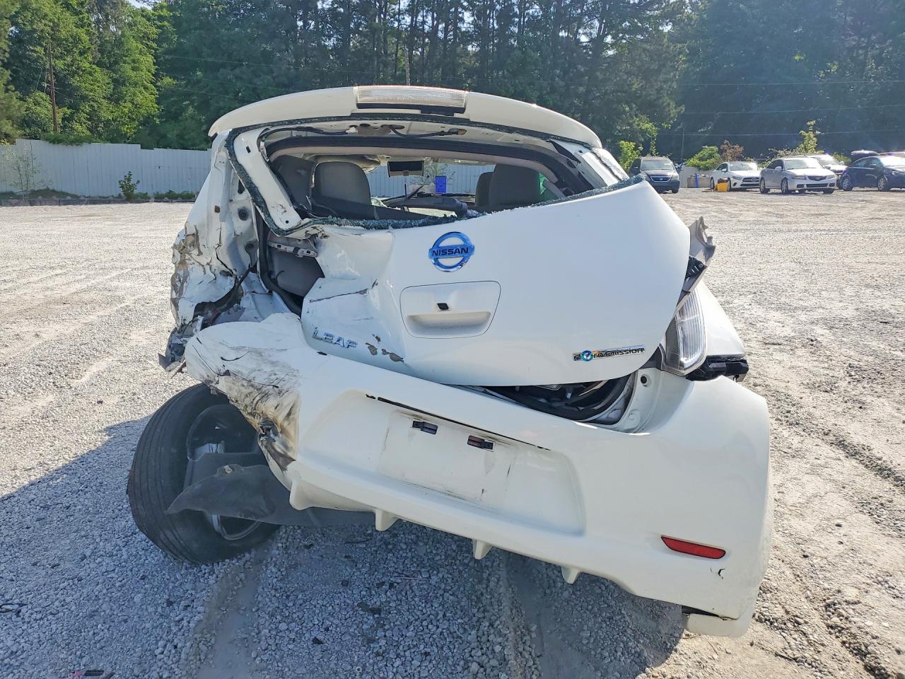 1N4AZ0CP4FC322219 · 2015 NISSAN LEAF · 6/12