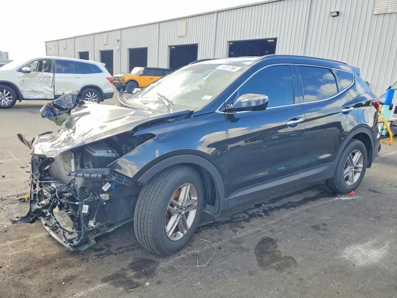 5XYZU3LB1JG535490 · 2018 HYUNDAI SANTA FE