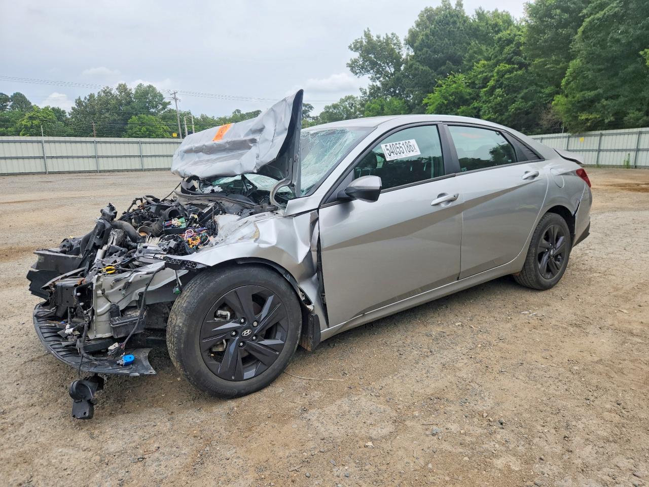 5NPLS4AG1NH086696 · 2022 HYUNDAI ELANTRA