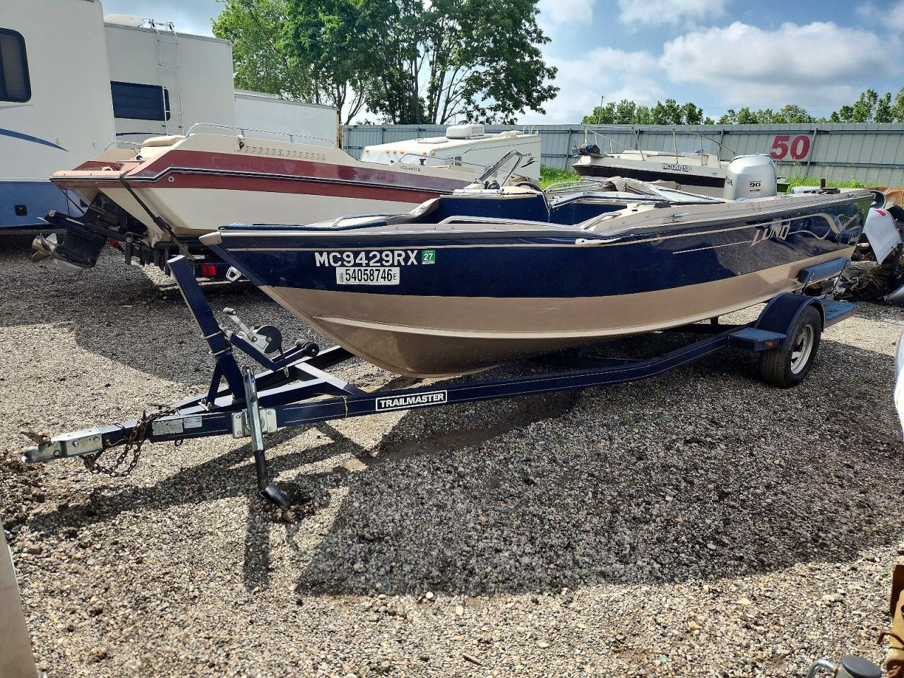 LUNAC977J899 · 1999 LUND FISHERMAN · 2/10