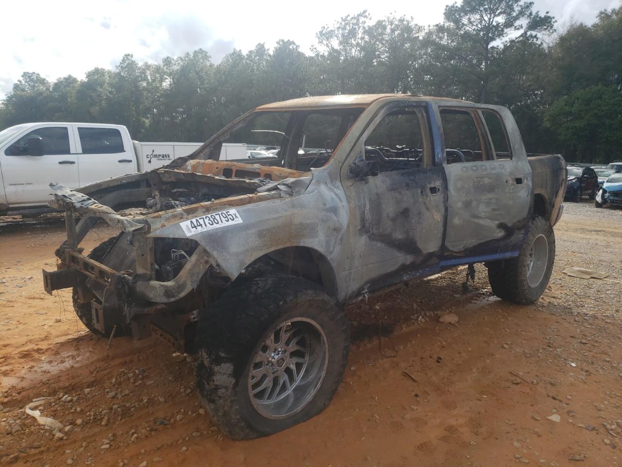 1C6RR7KT0ES471470 · 2014 RAM 1500