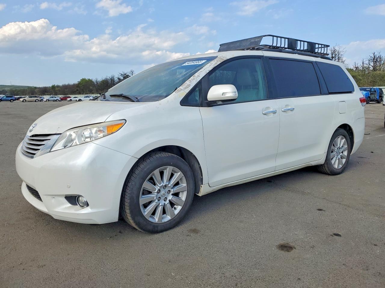 5TDDK3DC7DS050785 · 2013 TOYOTA SIENNA