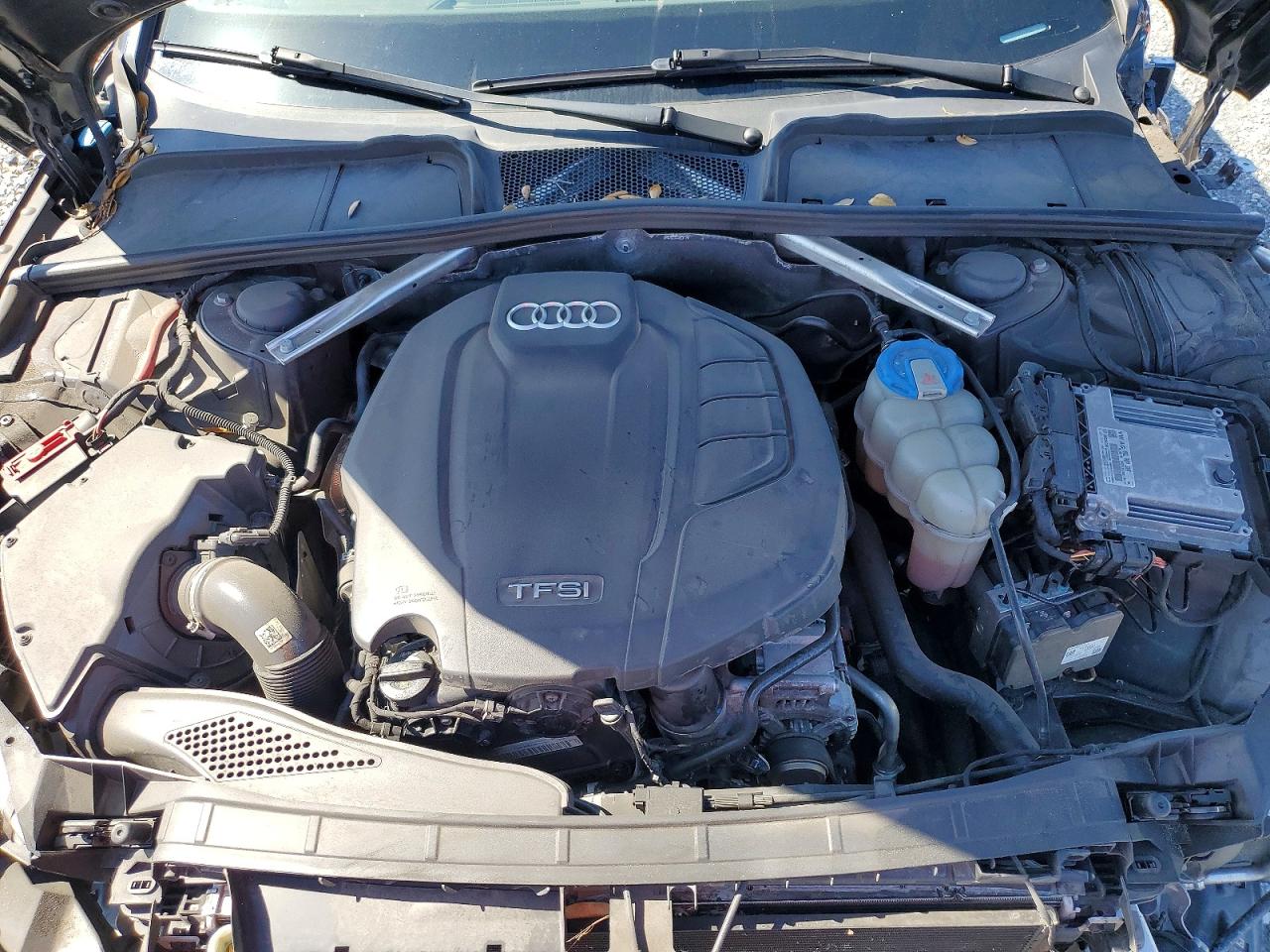WAUKMAF49JN001825 · 2018 AUDI A4 · 11/13