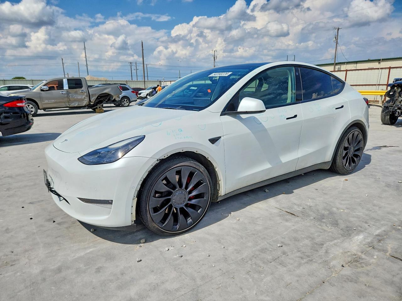 7SAYGDEF4NF534729 · 2022 TESLA MODEL Y