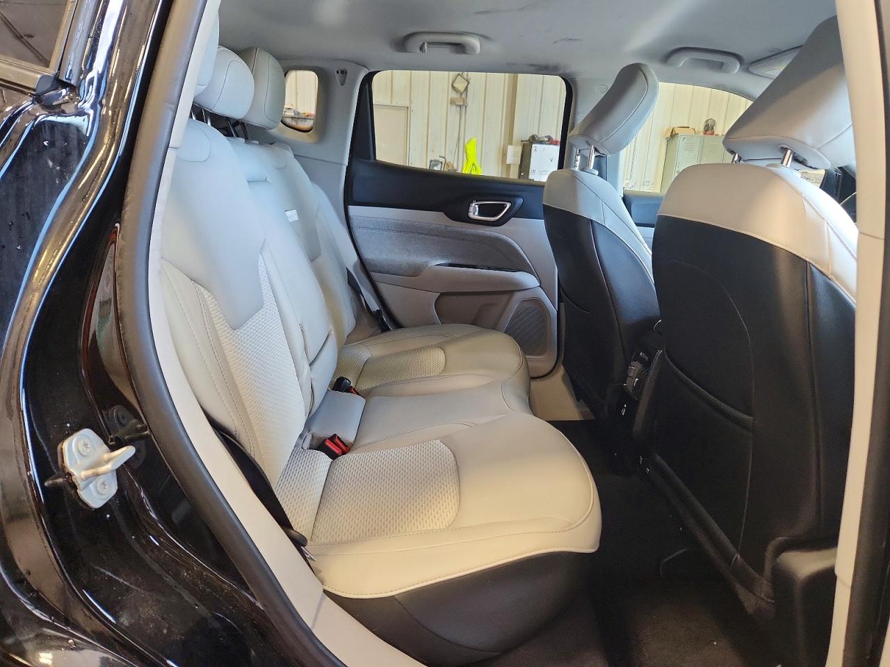 3C4NJDBB4NT121021 · 2022 JEEP COMPASS · 10/13