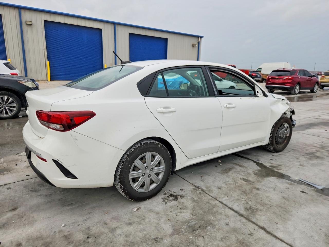 3KPA24AD5ME370946 · 2021 KIA RIO · 3/12