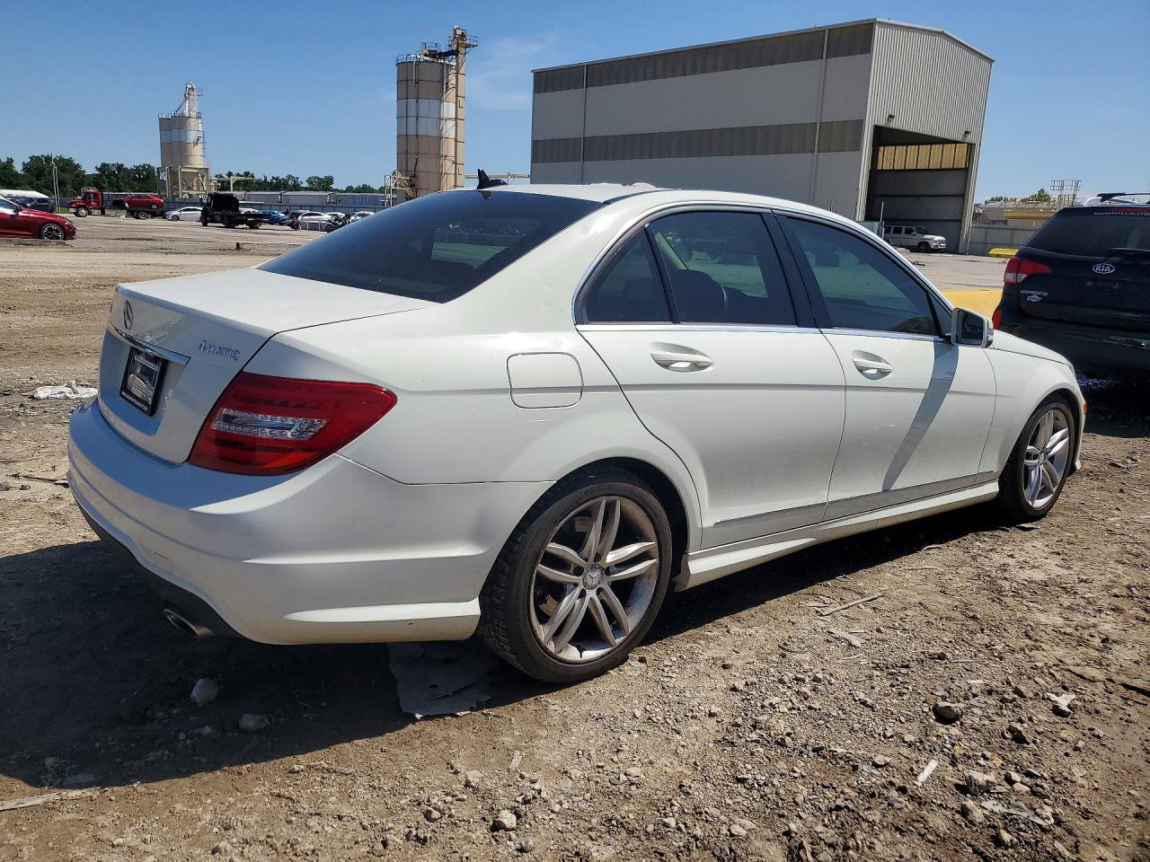 WDDGF8BB9CR240762 · 2012 MERCEDES-BENZ C · 3/12