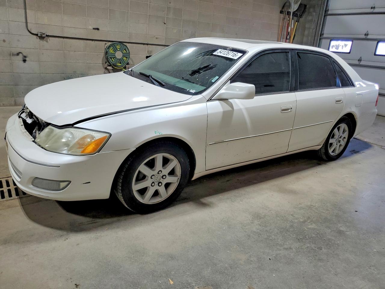 4T1BF28B92U202920 · 2002 TOYOTA AVALON