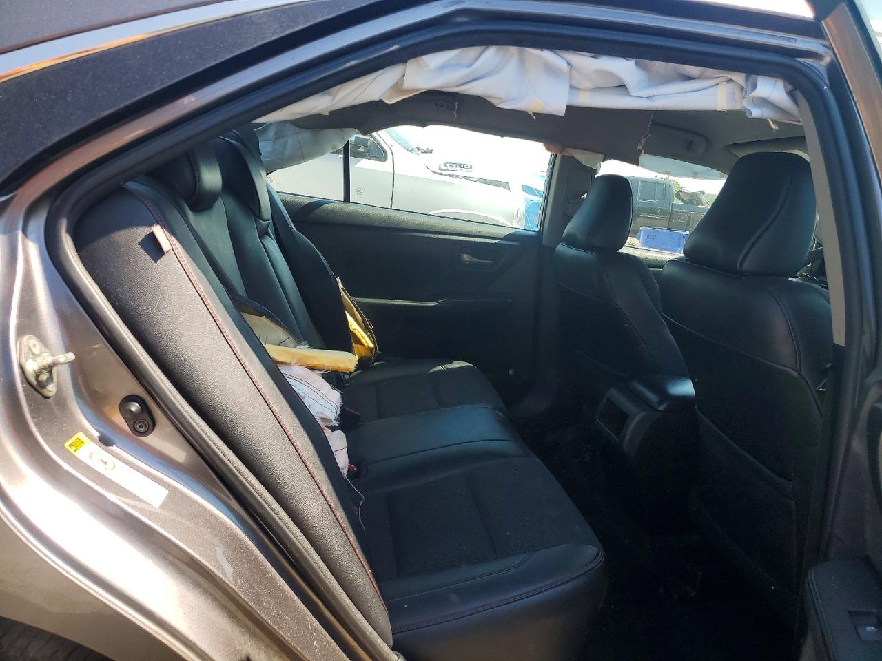 4T1BF1FK5GU615339 · 2016 TOYOTA CAMRY · 10/12