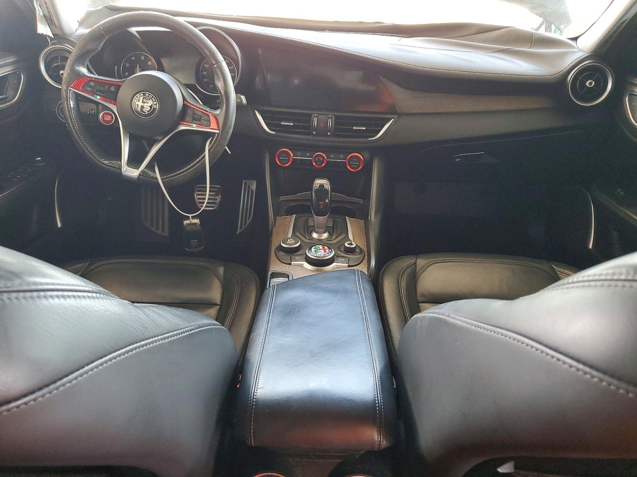 ZARFAECN5J7564608 · 2018 ALFA ROMEO GIULIA · 8/13