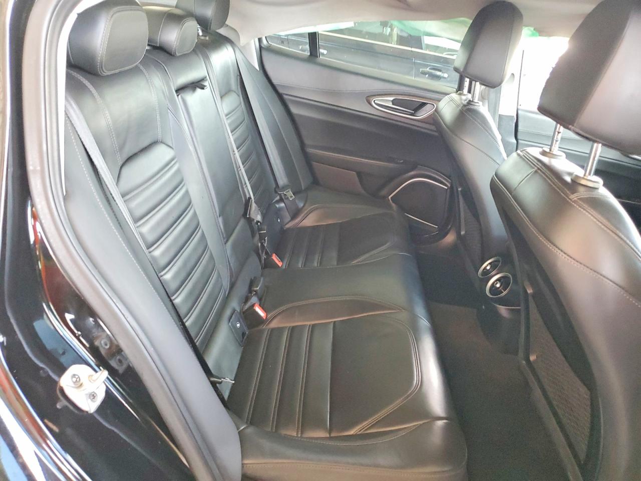 ZARFAECN5J7564608 · 2018 ALFA ROMEO GIULIA · 10/13