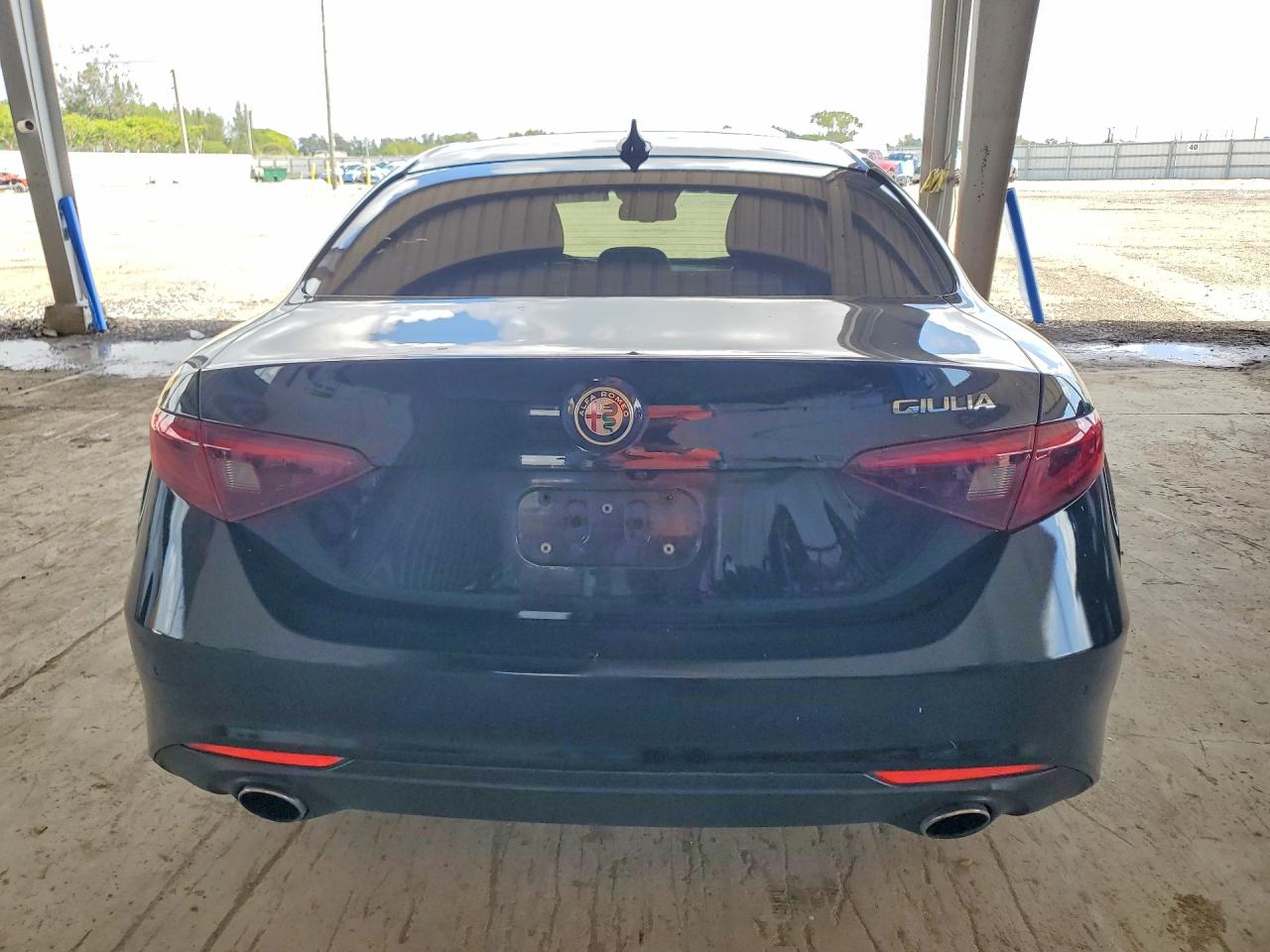 ZARFAECN5J7564608 · 2018 ALFA ROMEO GIULIA · 6/13