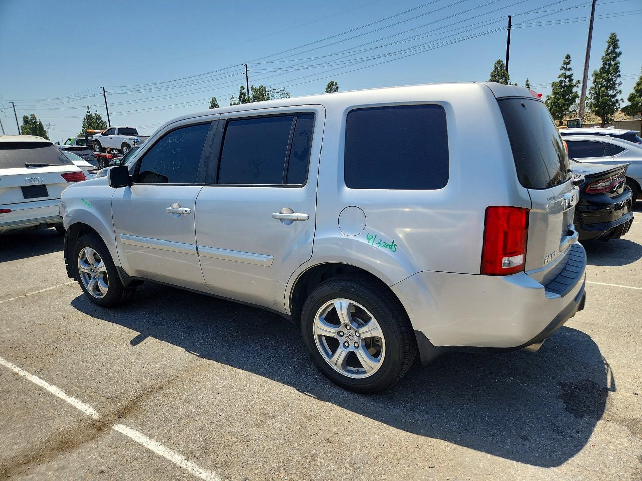 5FNYF3H43EB011139 · 2014 HONDA PILOT · 2/13