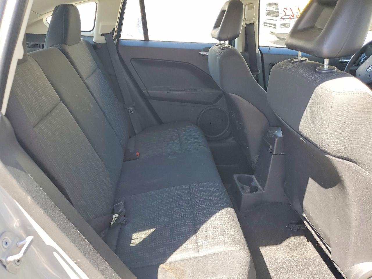 1B3HB28B78D696022 · 2008 DODGE CALIBER · 10/12