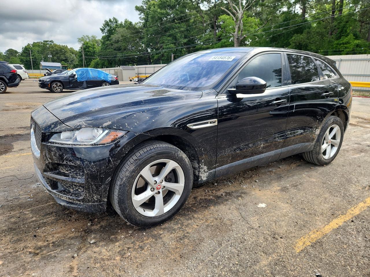 SADCJ2GX6JA236046 · 2018 JAGUAR F-PACE