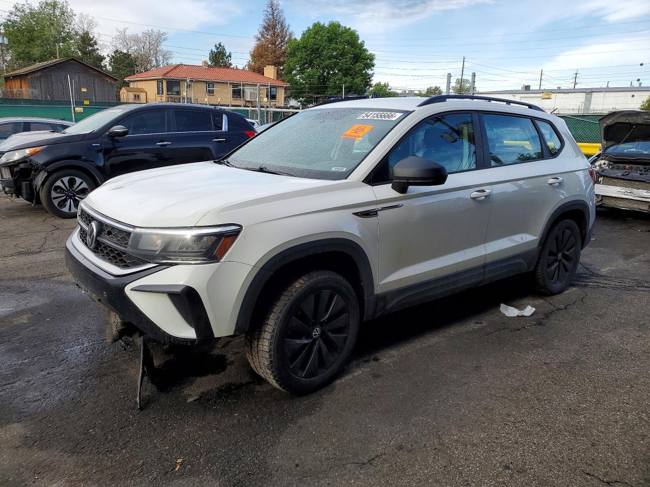 3VVAX7B23NM037413 · 2022 VOLKSWAGEN TAOS