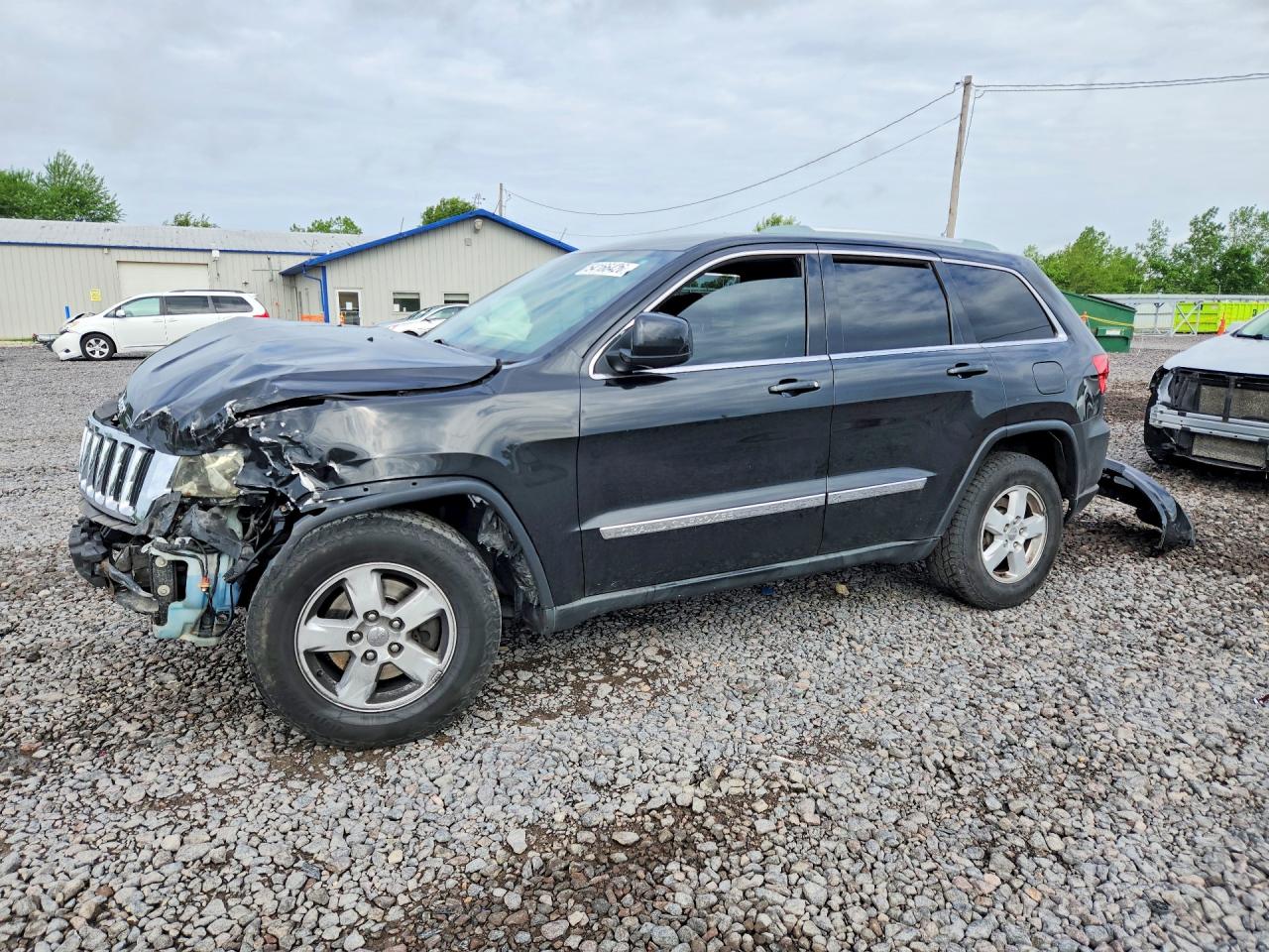 1J4RR4GGXBC572342 · 2011 JEEP GRAND CHEROKEE