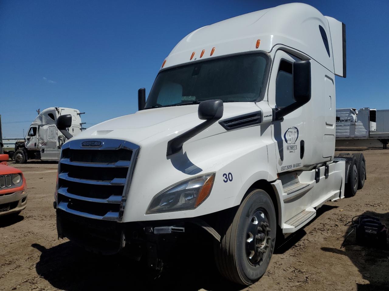3AKJHHDR8KSKB6127 · 2019 FREIGHTLINER CASCADIA 126 · 2/10
