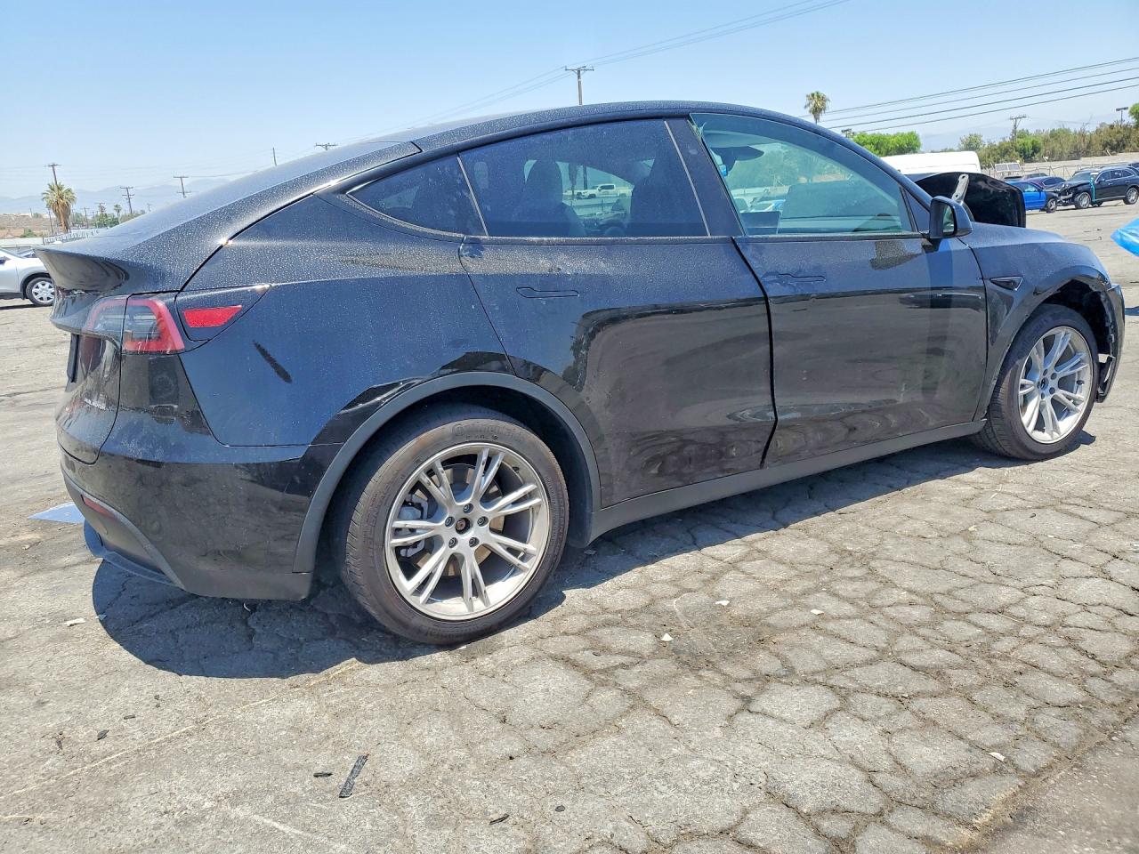 7SAYGDEE6RF069092 · 2024 TESLA MODEL Y · 3/12