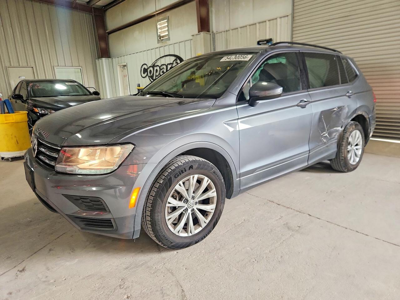 3VV1B7AX8LM097924 · 2020 VOLKSWAGEN TIGUAN