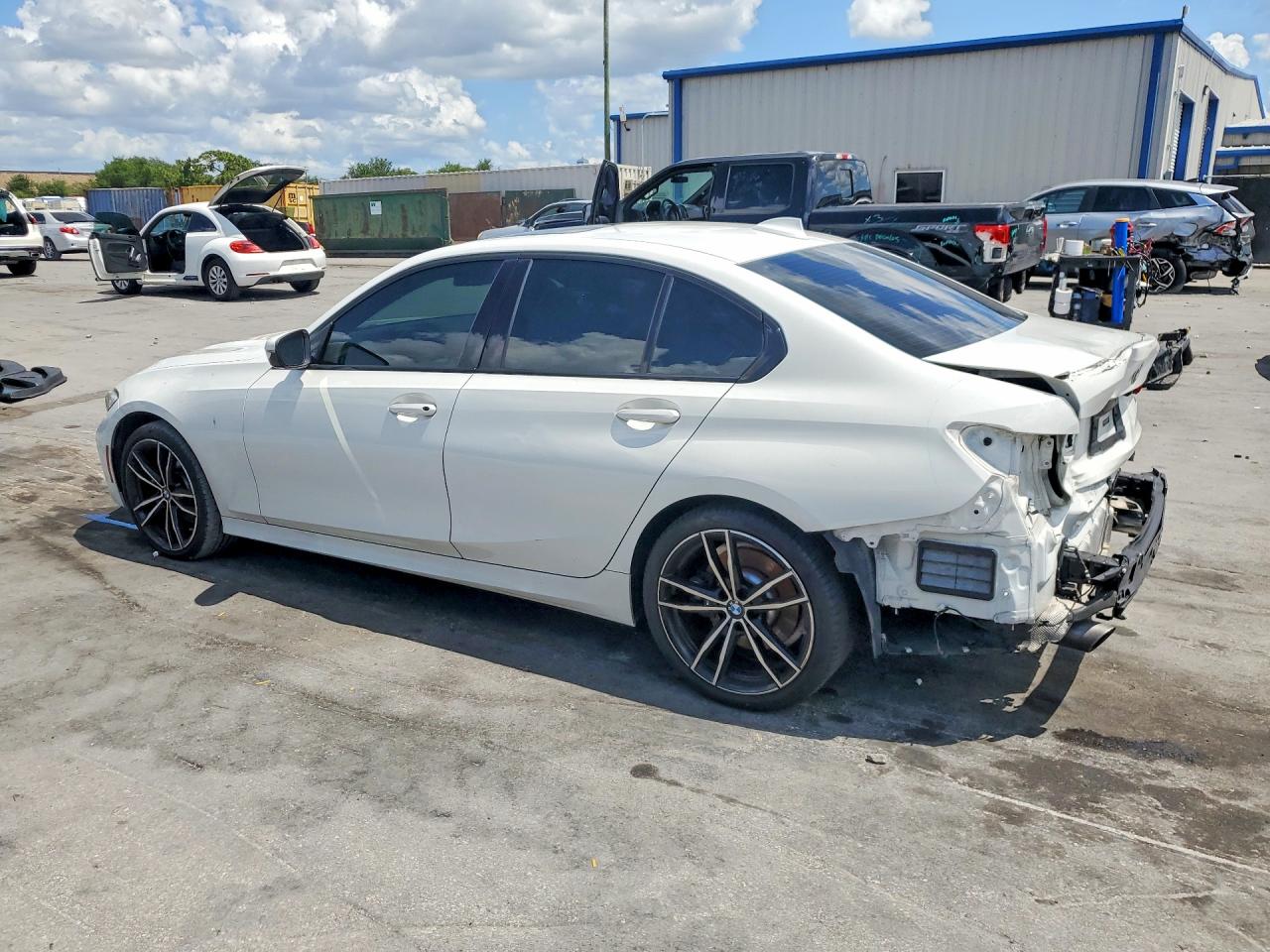 3MW5R1J03L8B18633 · 2020 BMW 330I · 2/13