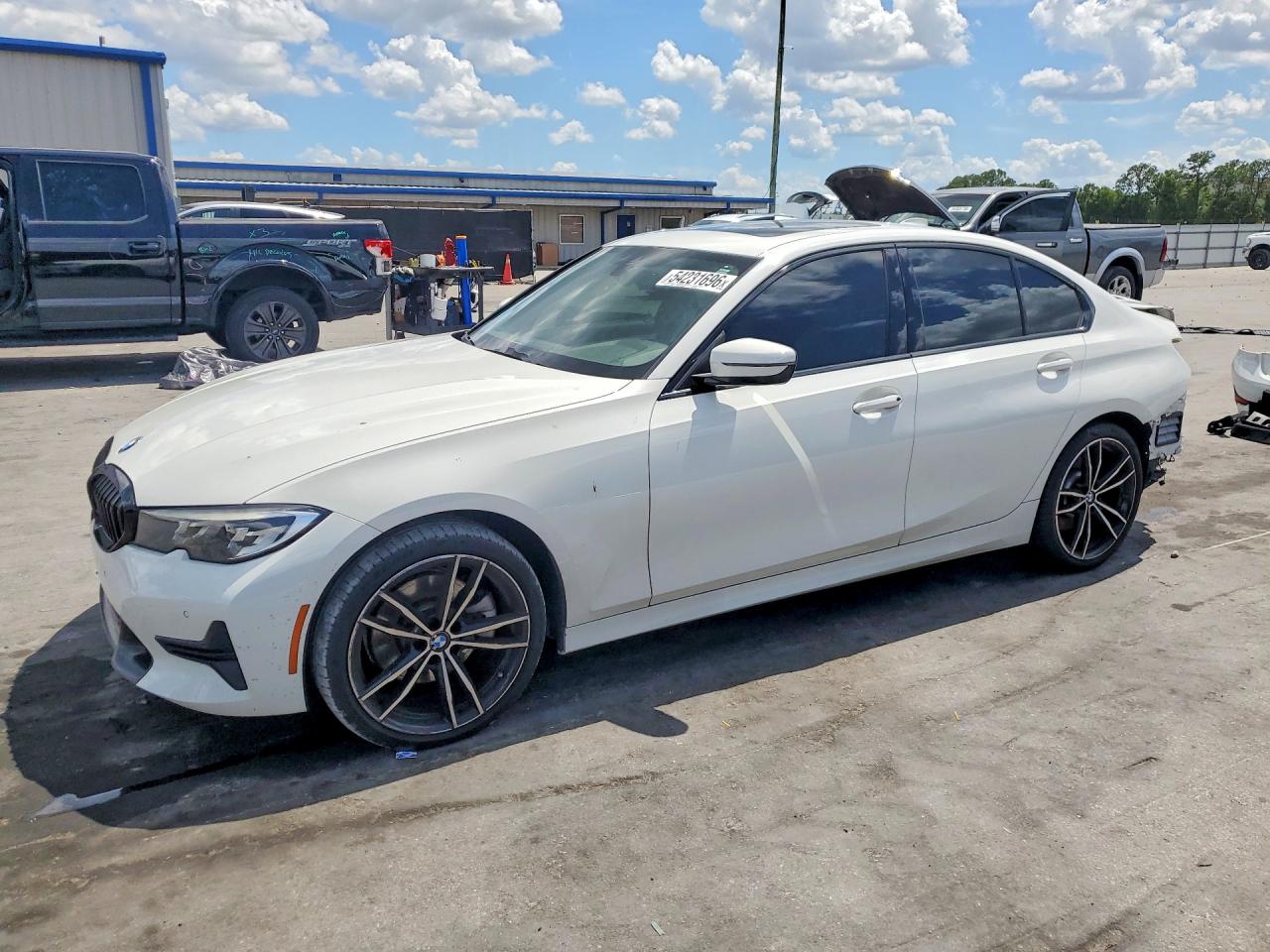 3MW5R1J03L8B18633 · 2020 BMW 330I