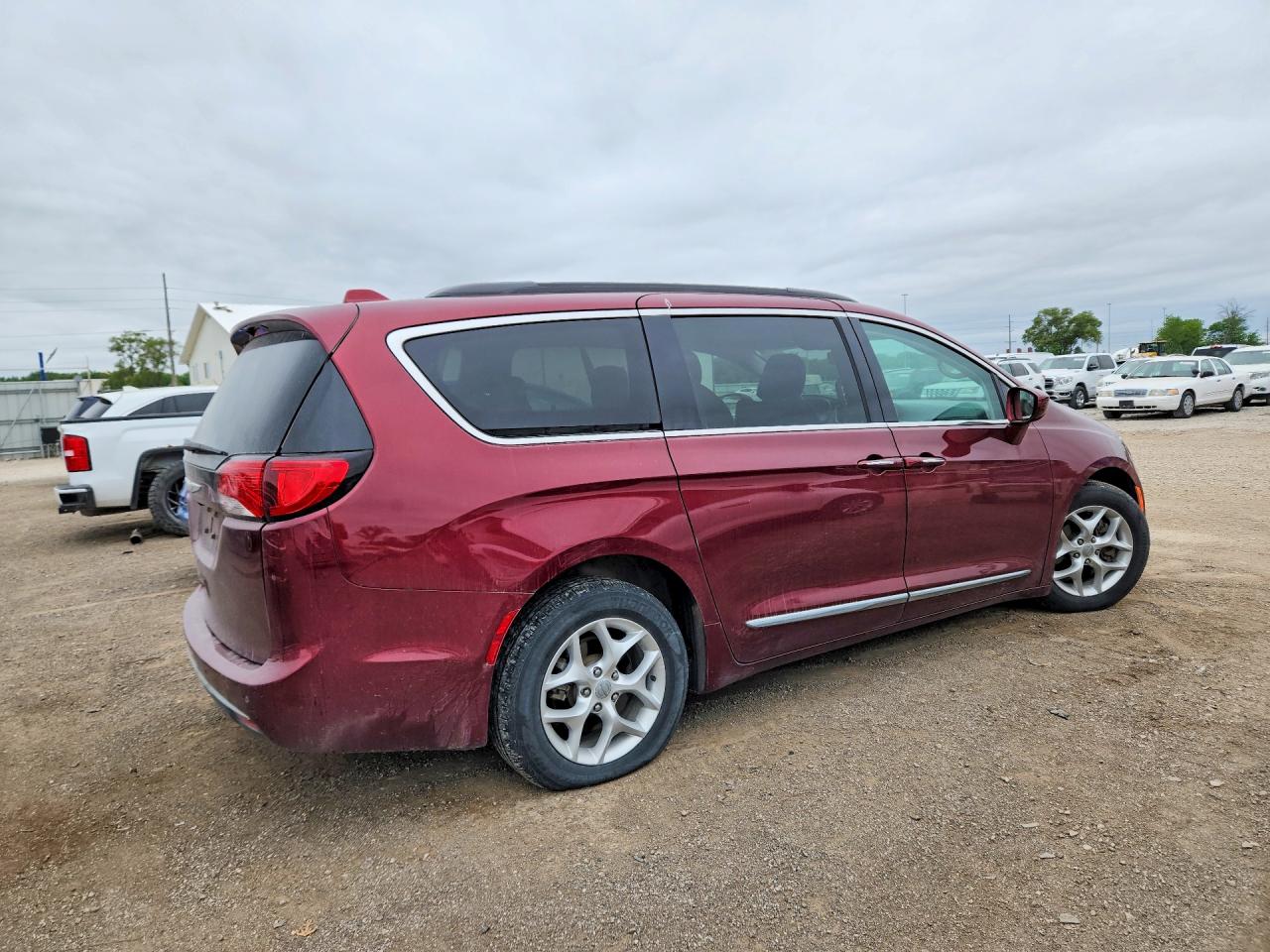 2C4RC1BGXHR509223 · 2017 CHRYSLER PACIFICA · 3/13