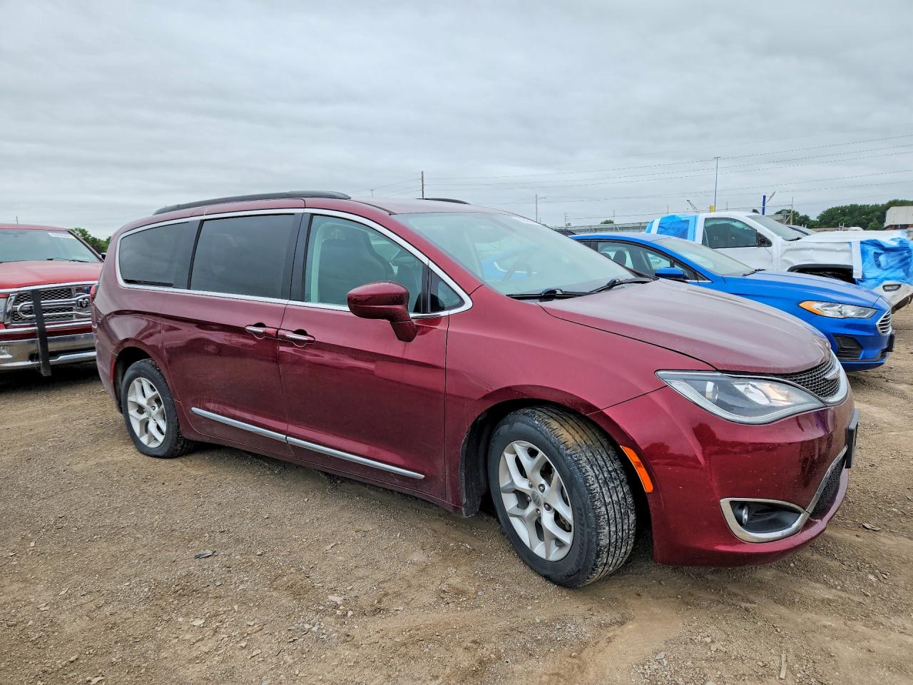 2C4RC1BGXHR509223 · 2017 CHRYSLER PACIFICA · 4/13
