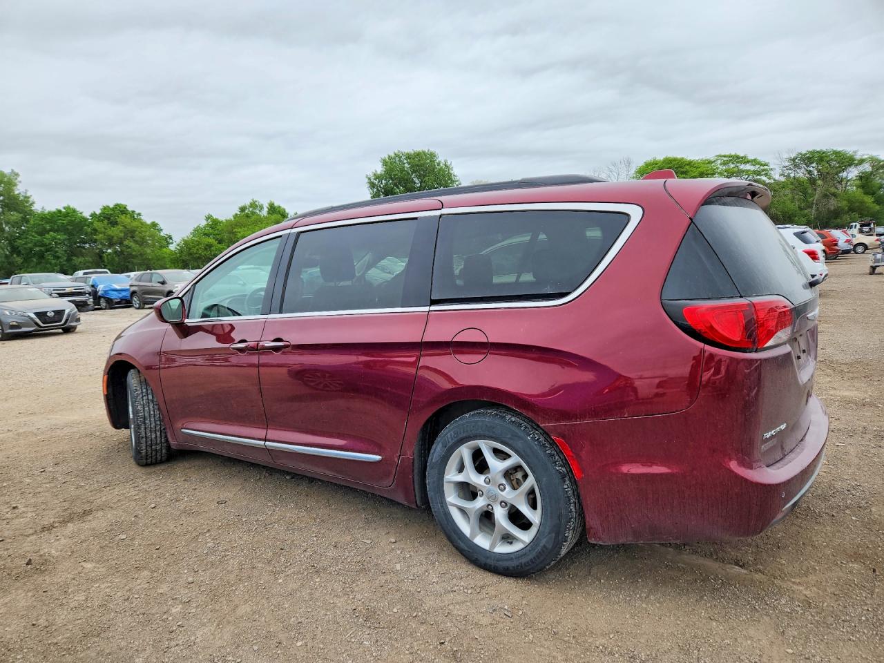 2C4RC1BGXHR509223 · 2017 CHRYSLER PACIFICA · 2/13