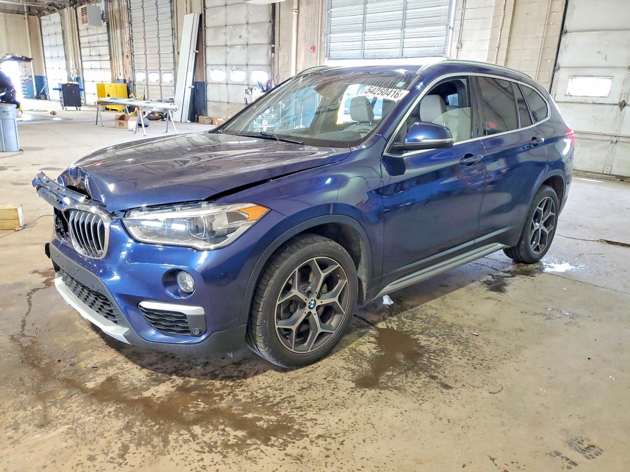 WBXHT3C3XJ5F92471 · 2018 BMW X1