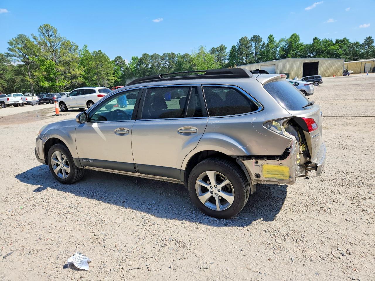 4S4BRCLC6E3222615 · 2014 SUBARU OUTBACK · 2/13
