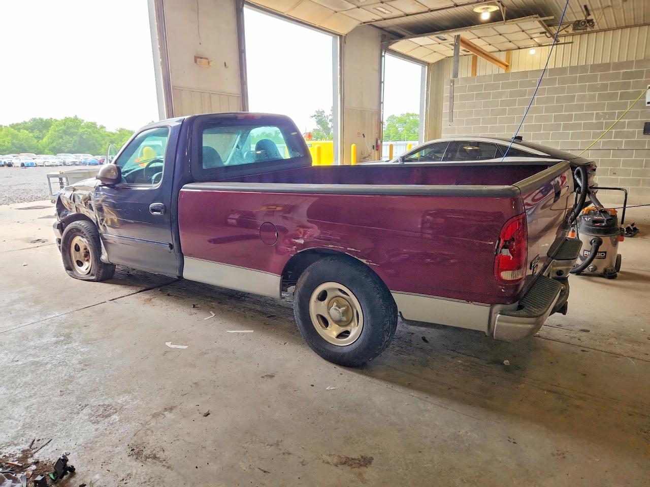 1FTZF1723XNC30762 · 1999 FORD 150 · 2/12
