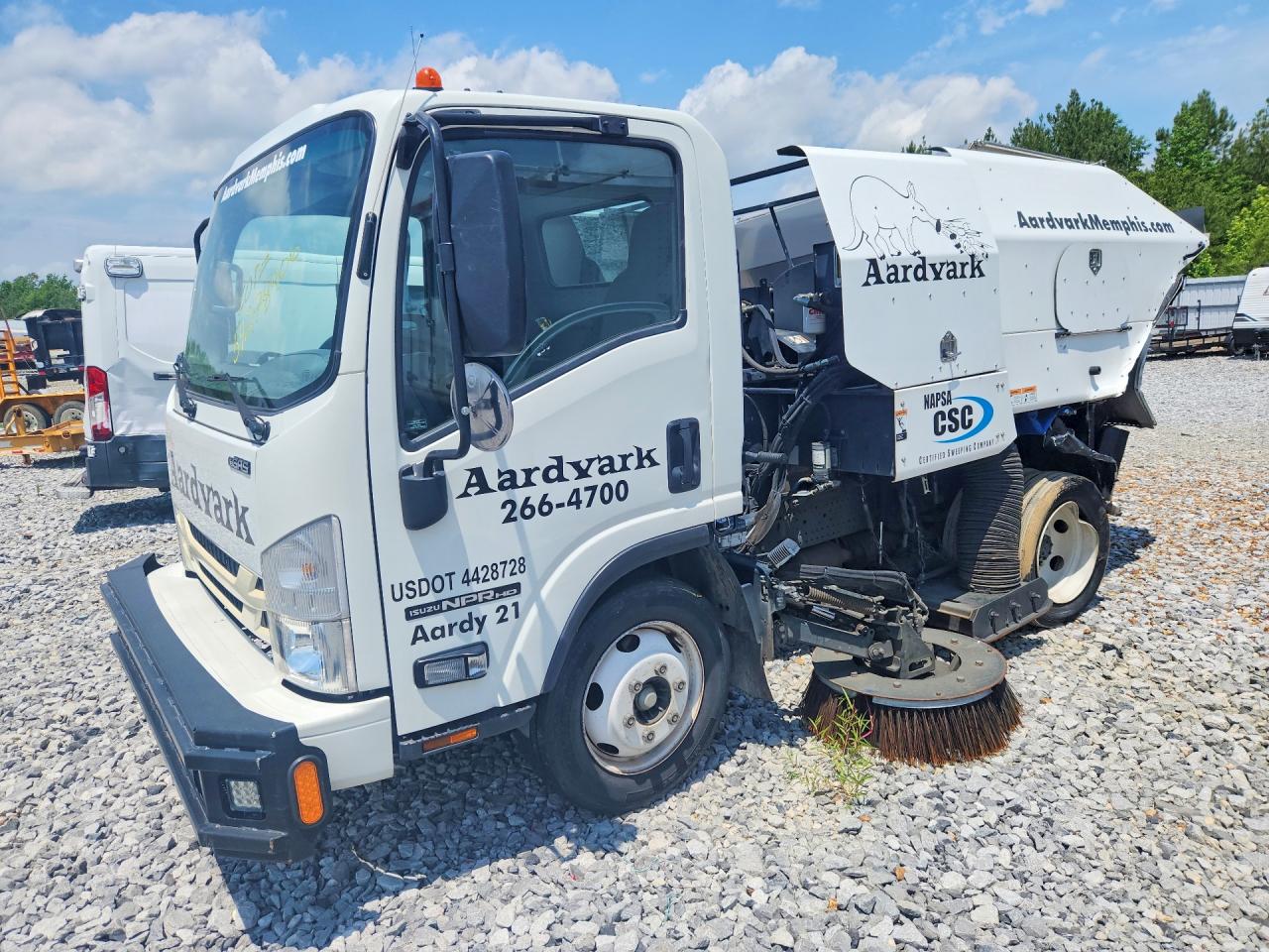 54DC4W1D0MS206303 · 2021 ISUZU NPR HD