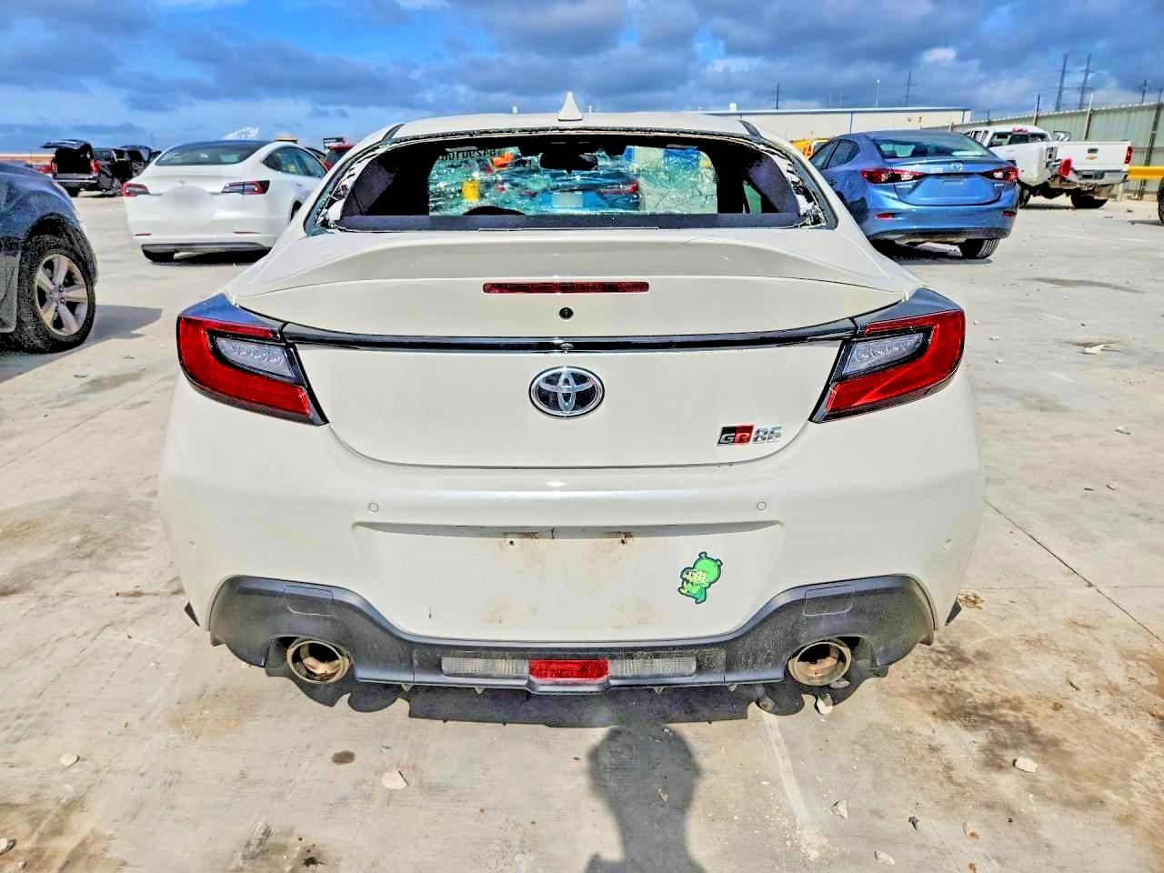 JF1ZNBE14S8758732 · 2025 TOYOTA GR 86 · 6/13