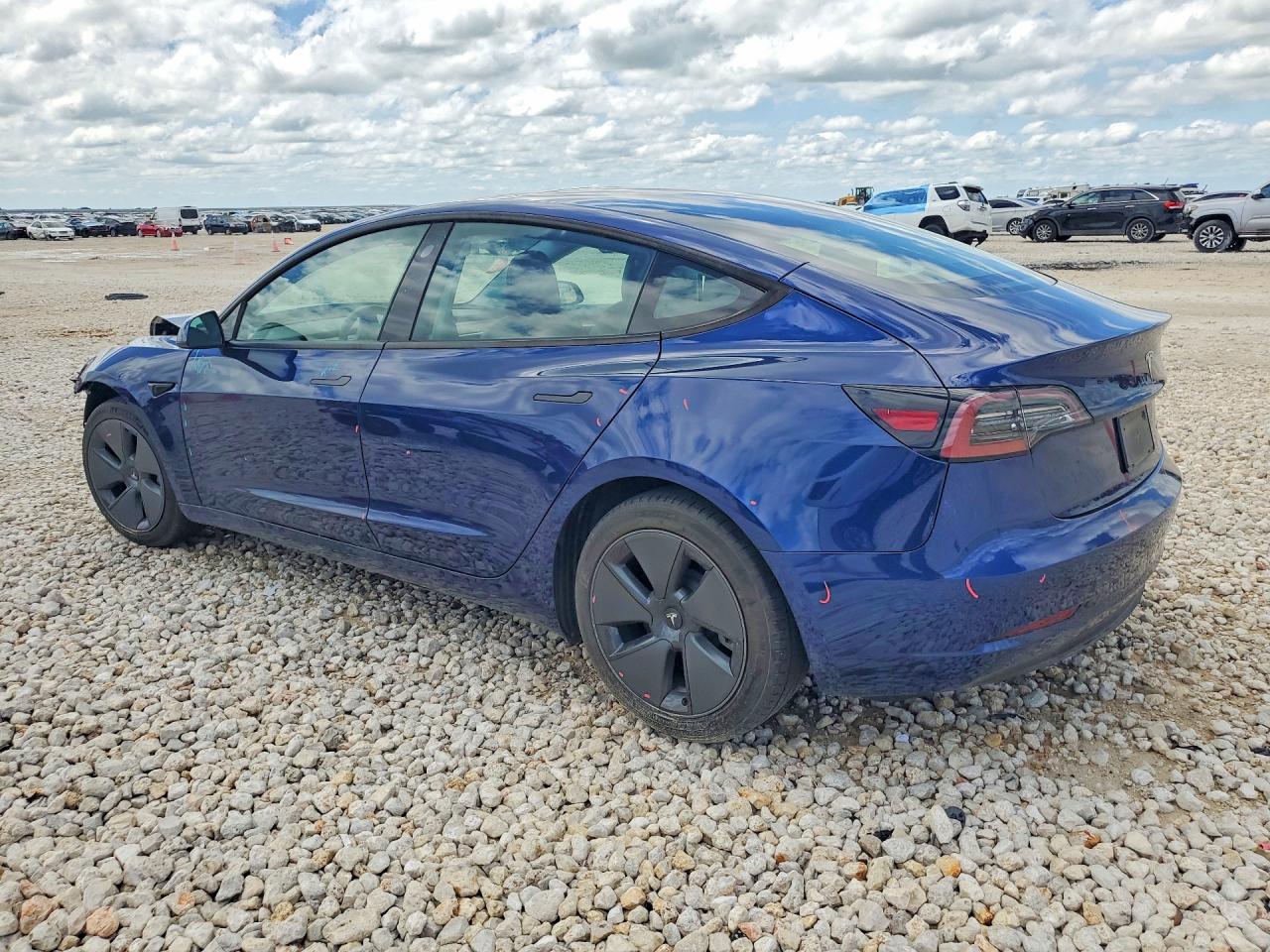 5YJ3E1EB8NF179993 · 2022 TESLA MODEL 3 · 2/12