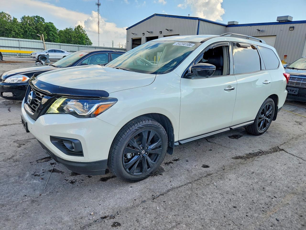 5N1DR2MN0JC643341 · 2018 NISSAN PATHFINDER