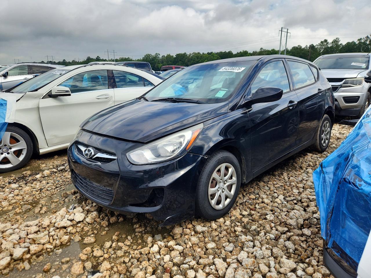 KMHCT5AE4DU108093 · 2013 HYUNDAI ACCENT