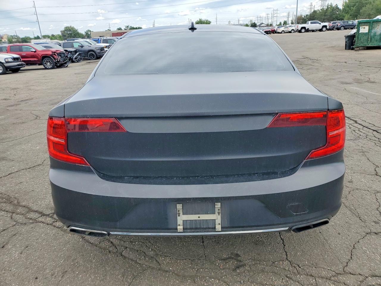 LVY992MK4JP027899 · 2018 VOLVO S90 · 6/12