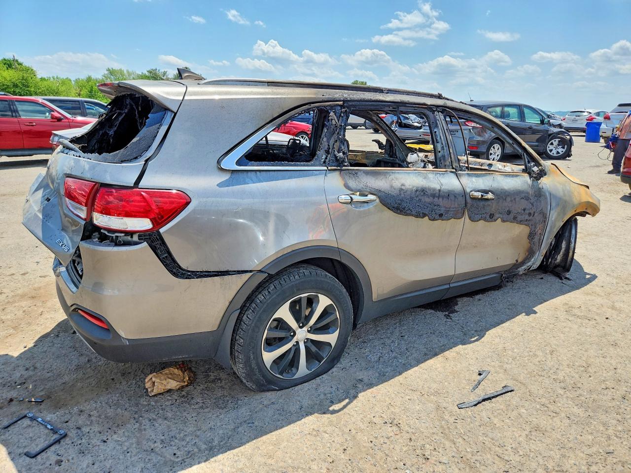 5XYPHDA58HG307480 · 2017 KIA SORENTO · 3/12